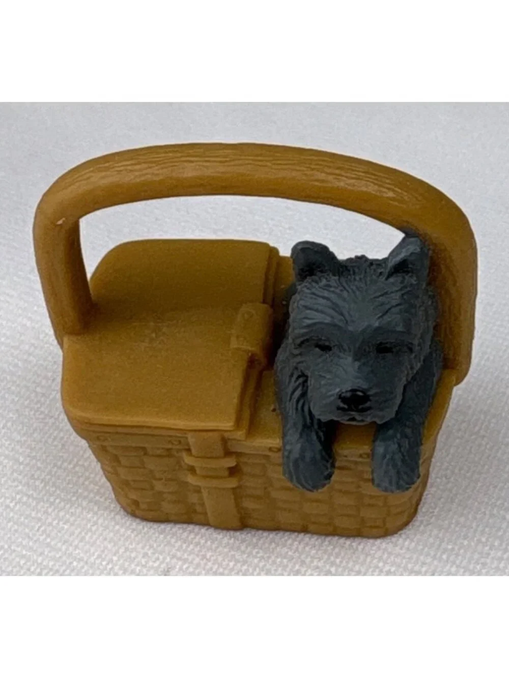 Madame Alexander Wizard of Oz Toto in Basket Vintage McDonalds Toy Collectible